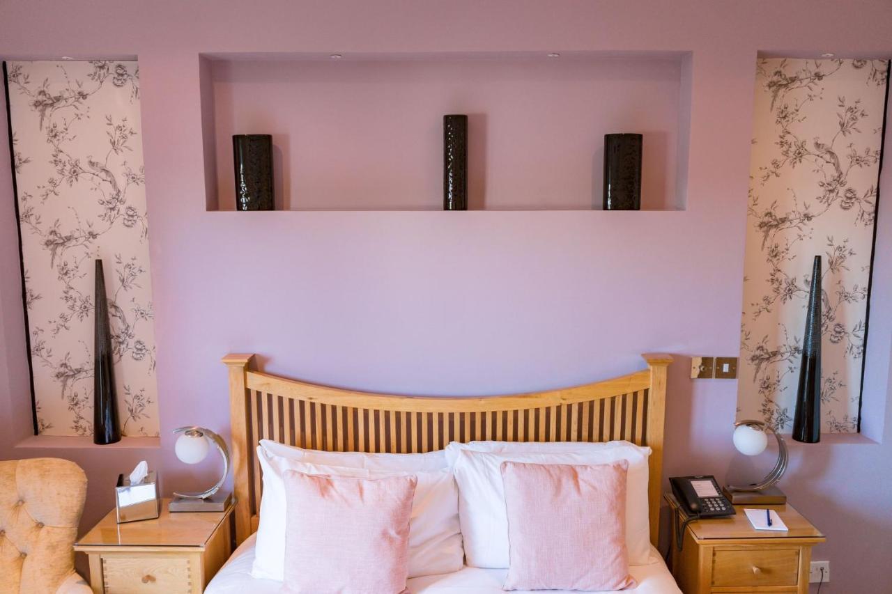 St Giles House 4* NWI