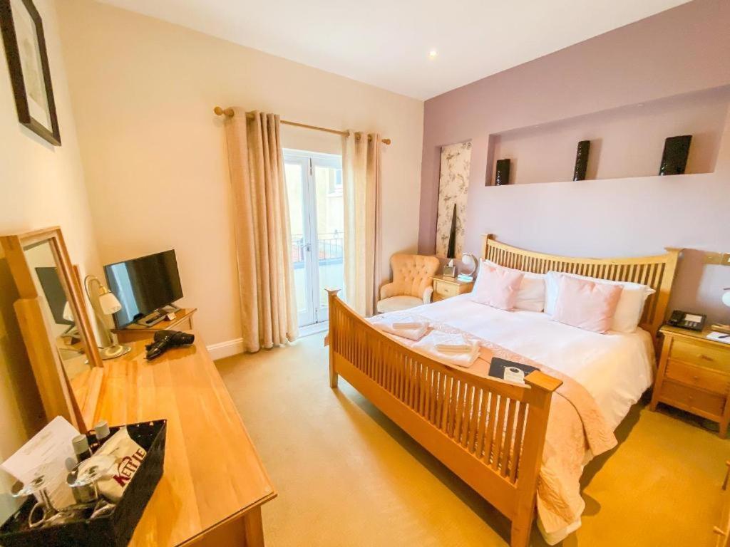 Hotel St Giles House 4*