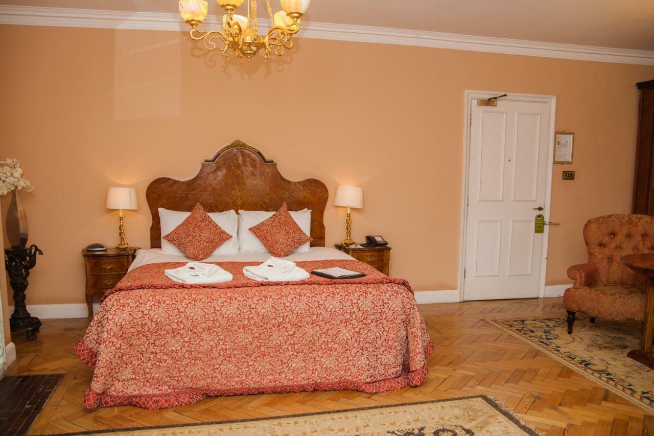 St Giles House Hotel